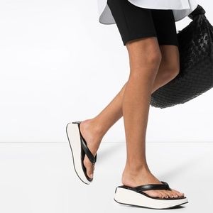 GIVENCHY kyoto platform-sole leather flip-flops - Size 8